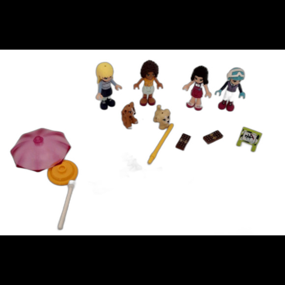 Lego Friends and Accessories Lot  20+ pieces/4 Friends/2 Pets/bows/crowns/candy - Picture 2 of 5
